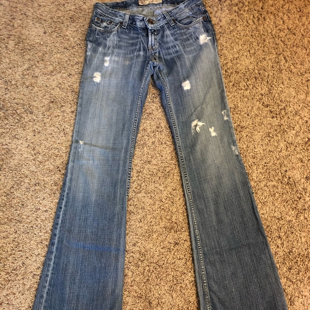 Woman’s Buckle Jeans